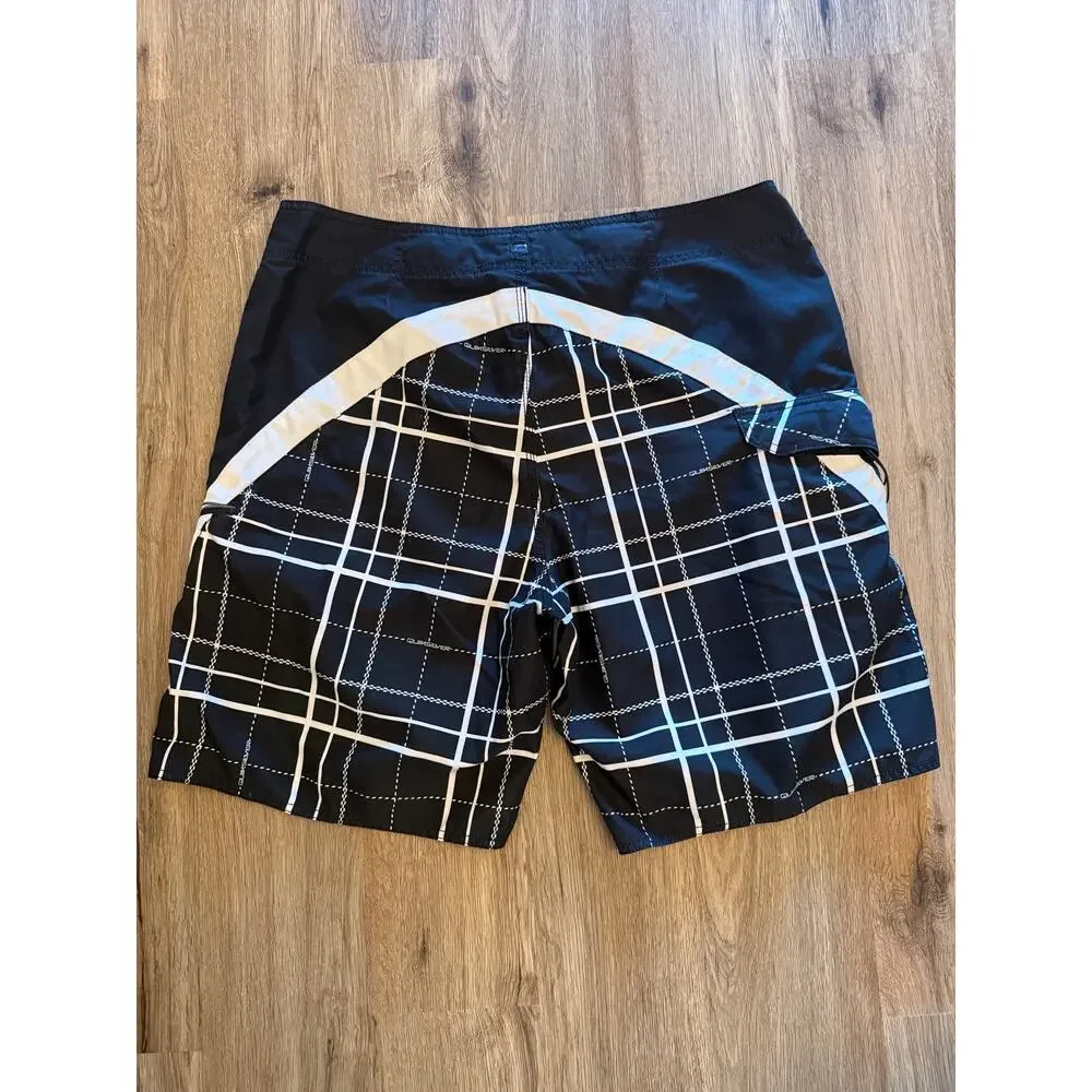 Quiksilver Black and White Plaid Swim Trunks Board Shorts Size 40